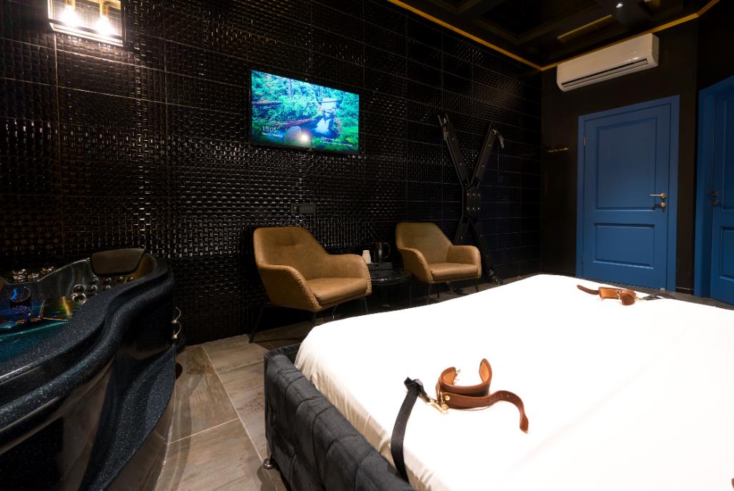 סוויטה ג'קוזי 106 - סוויטות גראף - סוויטות להשכרה לפי שעה וללינה בראשון לציון 100836