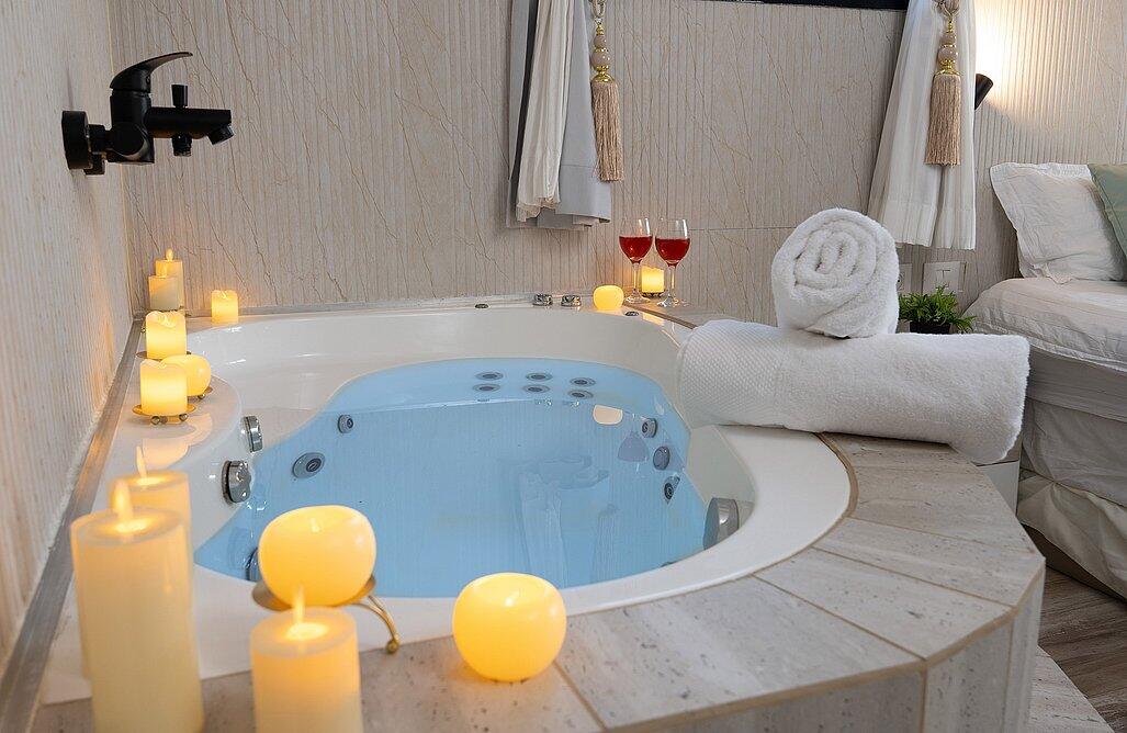 דירת אירוח זוגית עם גקוזי פנימי ומרפסת - אהבה בתל אביב | חדרי אירוח ונופש בתל אביב 147736