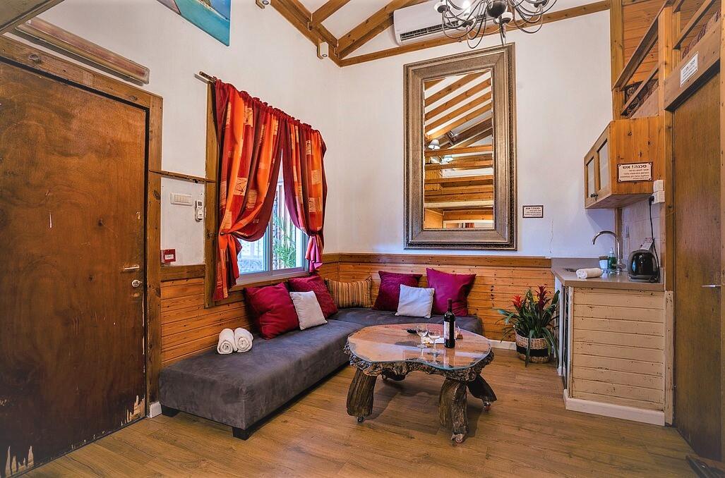 צימרים עם בריכה וג'קוזי פרטי - נווה בר - מלון בוטיק בכפר 89148