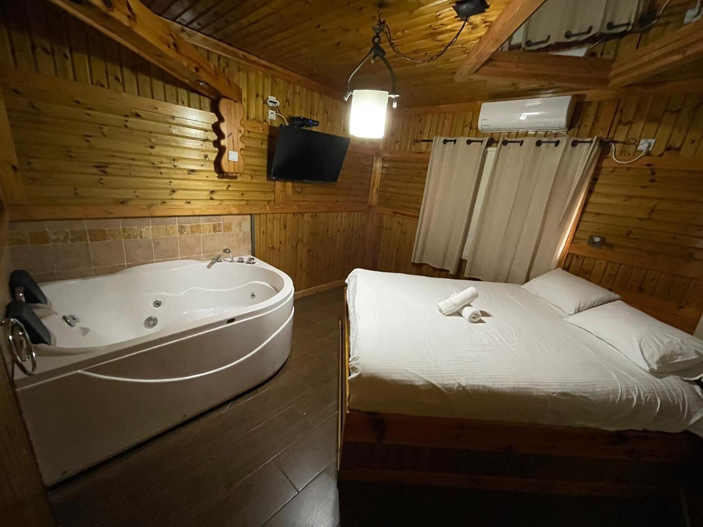 בקתת העץ - הבקתות של סיוון - רומס 4 יו 26204