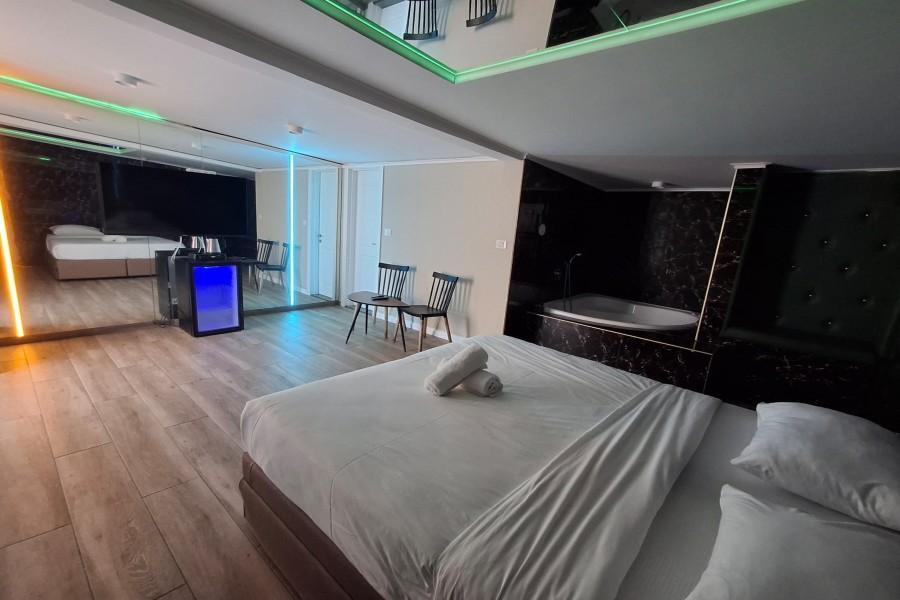 יחידות אירוח עם ג'קוזי - כפר הים צימרים על הים לאירוח שעתי מפנק 155631