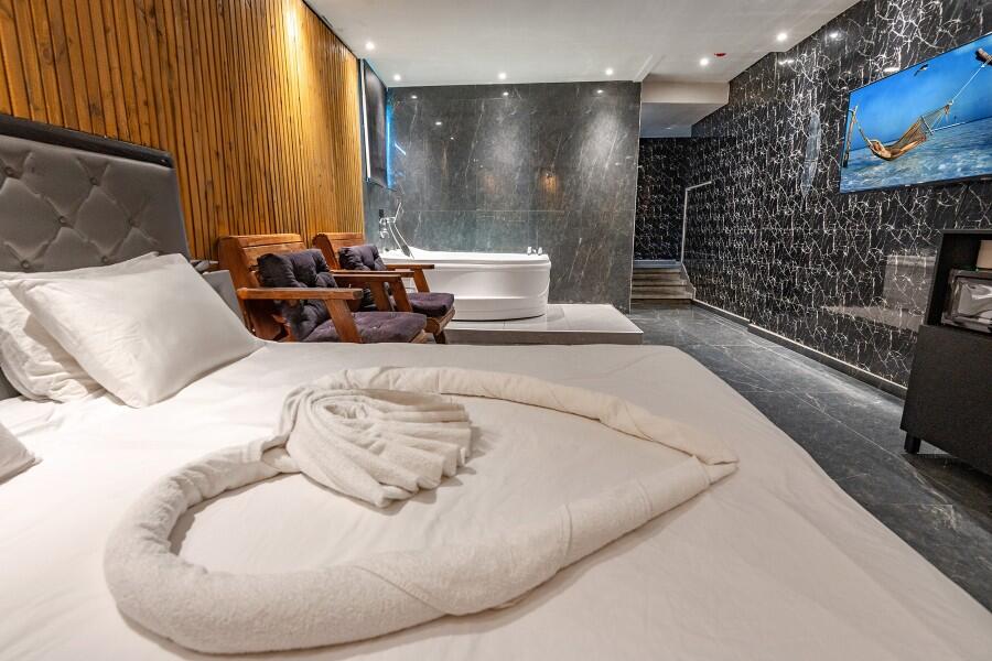 סוויטת 205 - לאגו סוויט - Lago Suite אירוח לפי שעה 107851