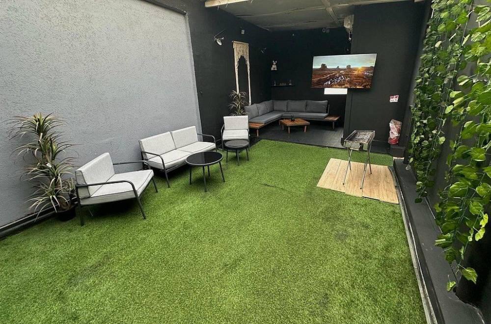 מתחם הבריכה והג'קוזי - וילה 117 - אירוח שעתי לזוגות בתל אביב 122098