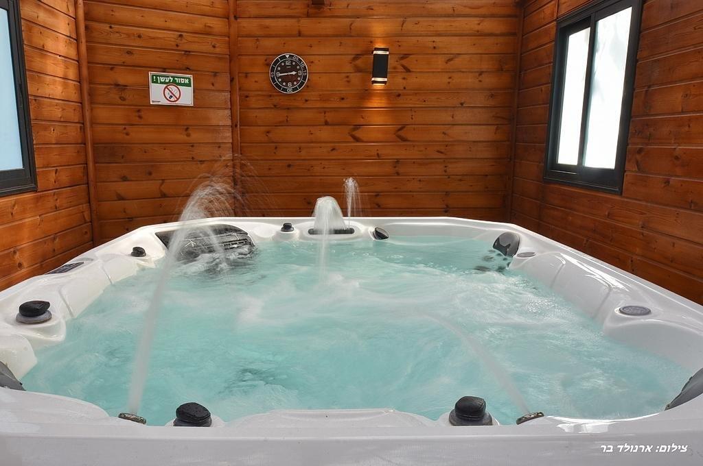 המתחם החיצוני - חווית נופש מפנקת בקדמת עדן בצפון הארץ בגליל 20872