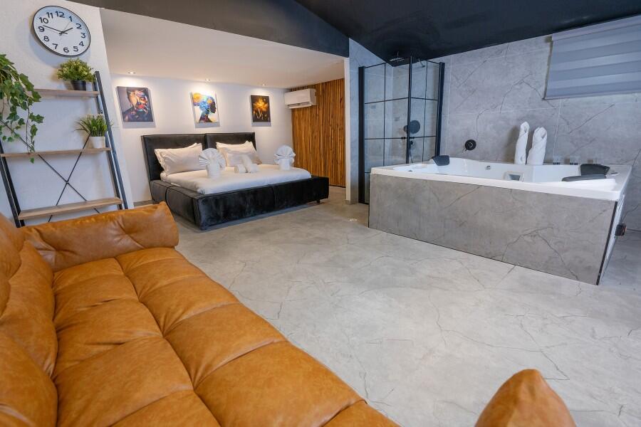 סוויטת בלאק רום 203 - לאגו סוויט - Lago Suite אירוח לפי שעה 107833