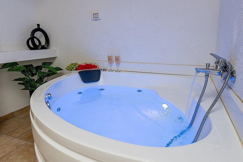 הסוויטות - סוויטות בוסתן האהבה בגליל - פרטיות, פינוק ונוף גלילי 148249