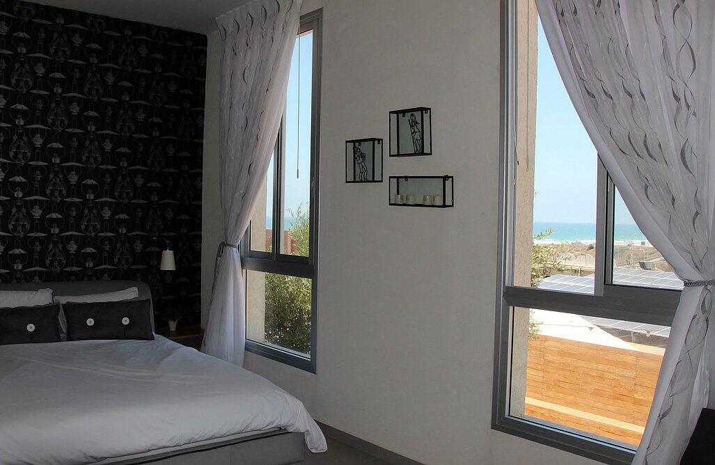 חדרי דלקס - חדרי בוטיק בית ינאי | סוויטות לפי שעה קרוב לים 121710