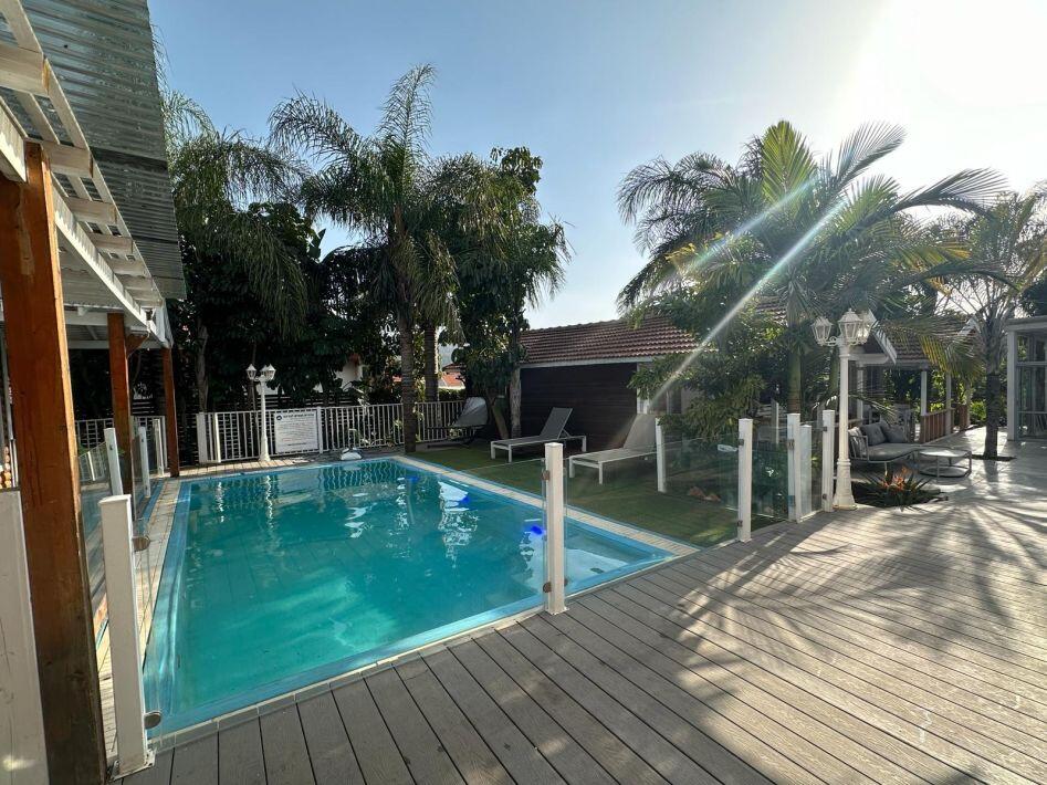 גלריה חיצונית - טרופי צימר ספא - 5 בקתות עץ בשזור 113516