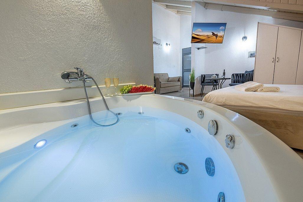 הסוויטות - סוויטות בוסתן האהבה בגליל - פרטיות, פינוק ונוף גלילי 148244