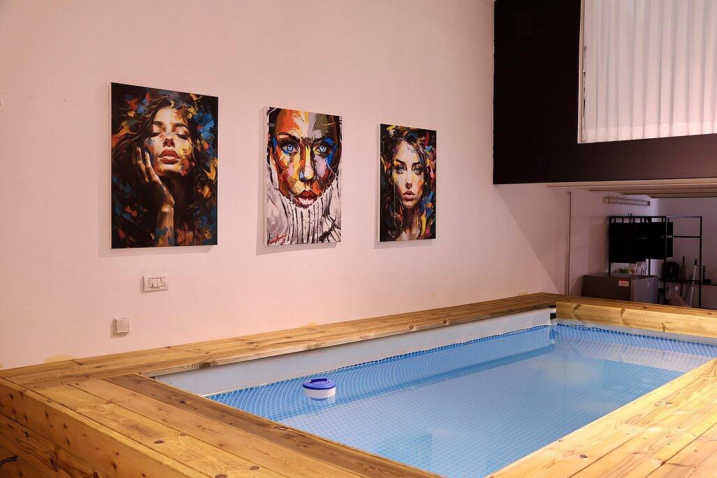 הבריכה במתחם - סוויטת בוטיק גלרי I חופשה מפנקת מבלי לנסוע רחוק 141354