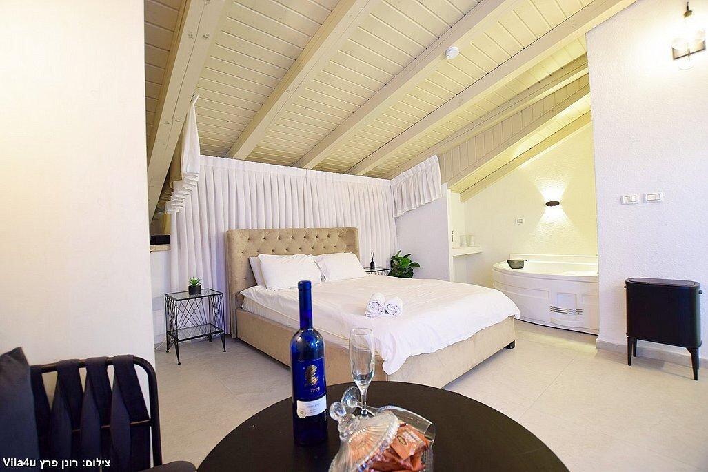 הסוויטות - סוויטות בוסתן האהבה בגליל - פרטיות, פינוק ונוף גלילי 148255