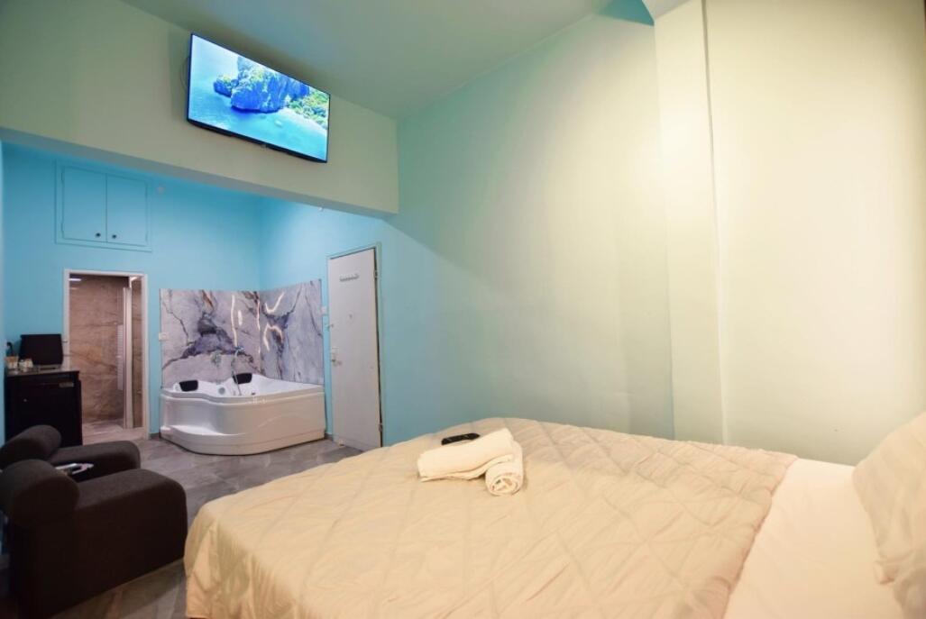 סוויטה 6 - תיק תק רומס - אירוח דיסקרטי לזוגות בהרצליה 108975