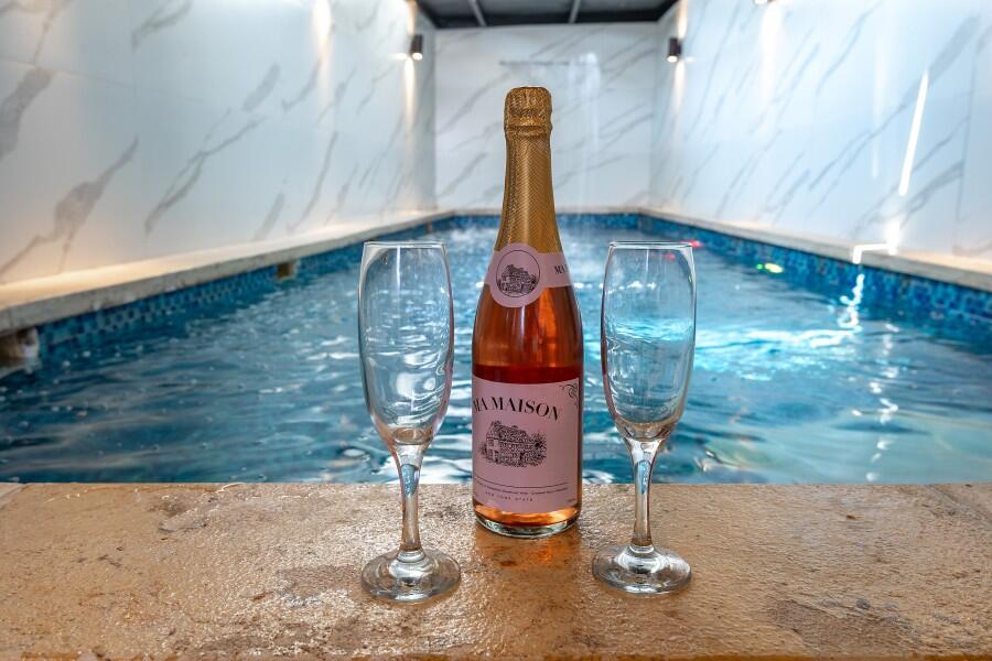 סוויטת בריכה פרטית לזוגות - לאגו סוויט - Lago Suite אירוח לפי שעה 107825