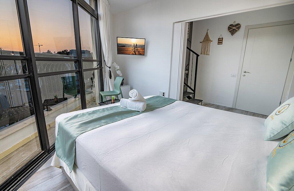 הפנטהאוז - אהבה בתל אביב | חדרי אירוח ונופש בתל אביב 147695