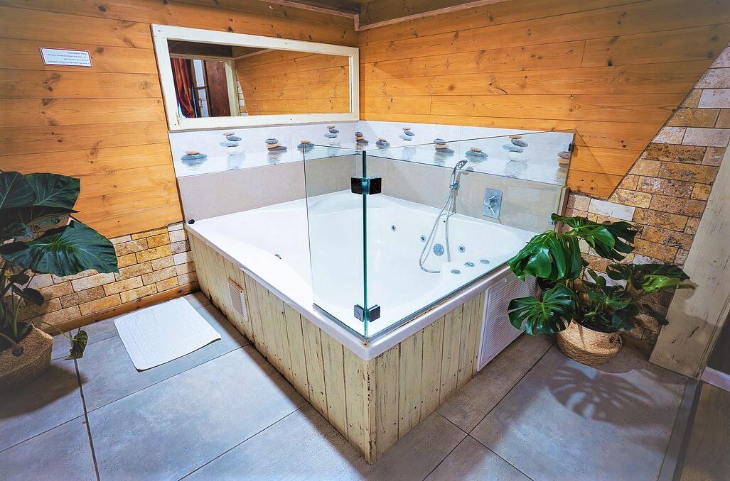 צימרים עם בריכה וג'קוזי פרטי - נווה בר - מלון בוטיק בכפר 89150