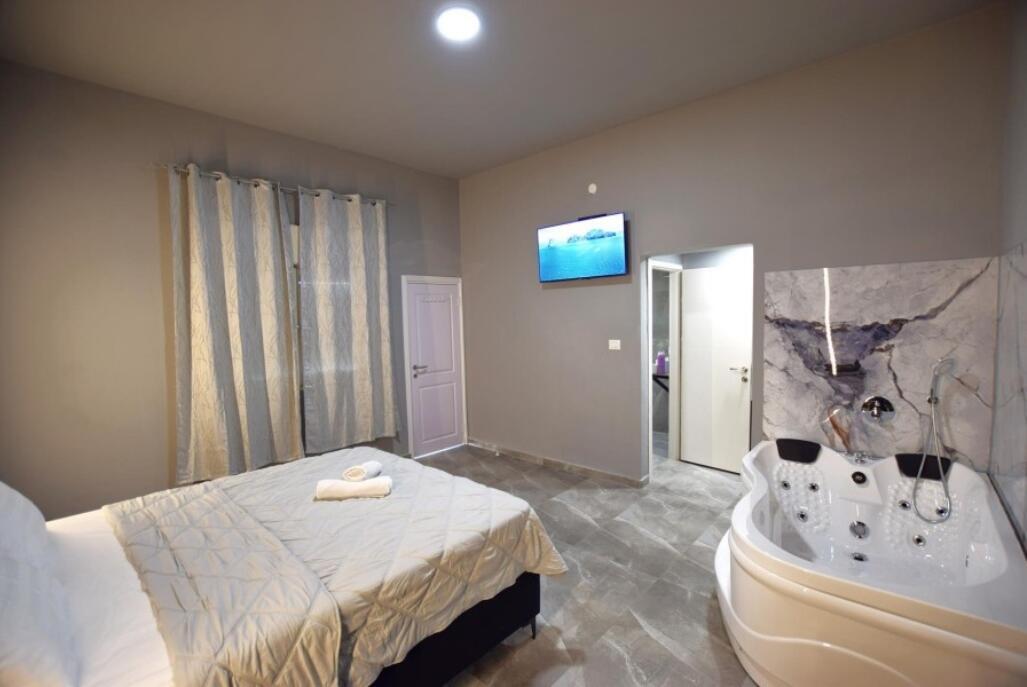 סוויטה 7 - קסם של רגע - אירוח מפנק בהרצליה פיתוח 109102