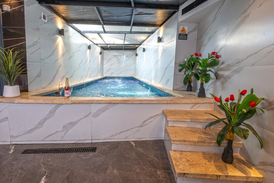סוויטת בריכה פרטית לזוגות - לאגו סוויט - Lago Suite אירוח לפי שעה 107828