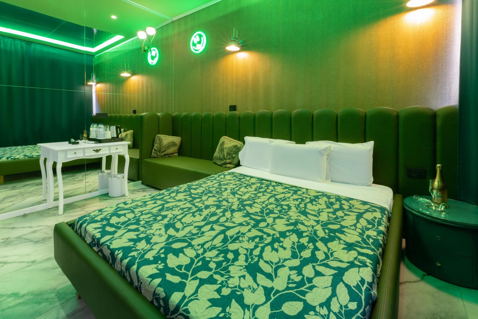 חדר 103 ארמלד - סוויטות גראף - סוויטות להשכרה לפי שעה וללינה בראשון לציון 100787