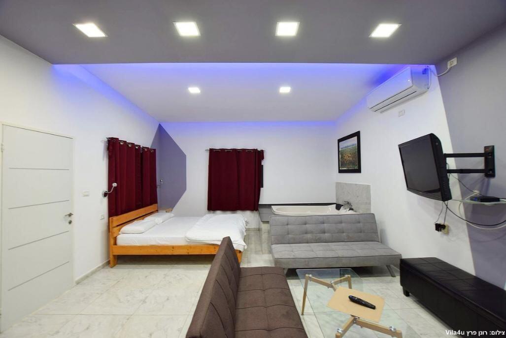 גלרית פנים - אחוזת הסתיו למרגלות הגלבוע תעניק לכם חופש בלתי נשכח בצפון הארץ! 117574