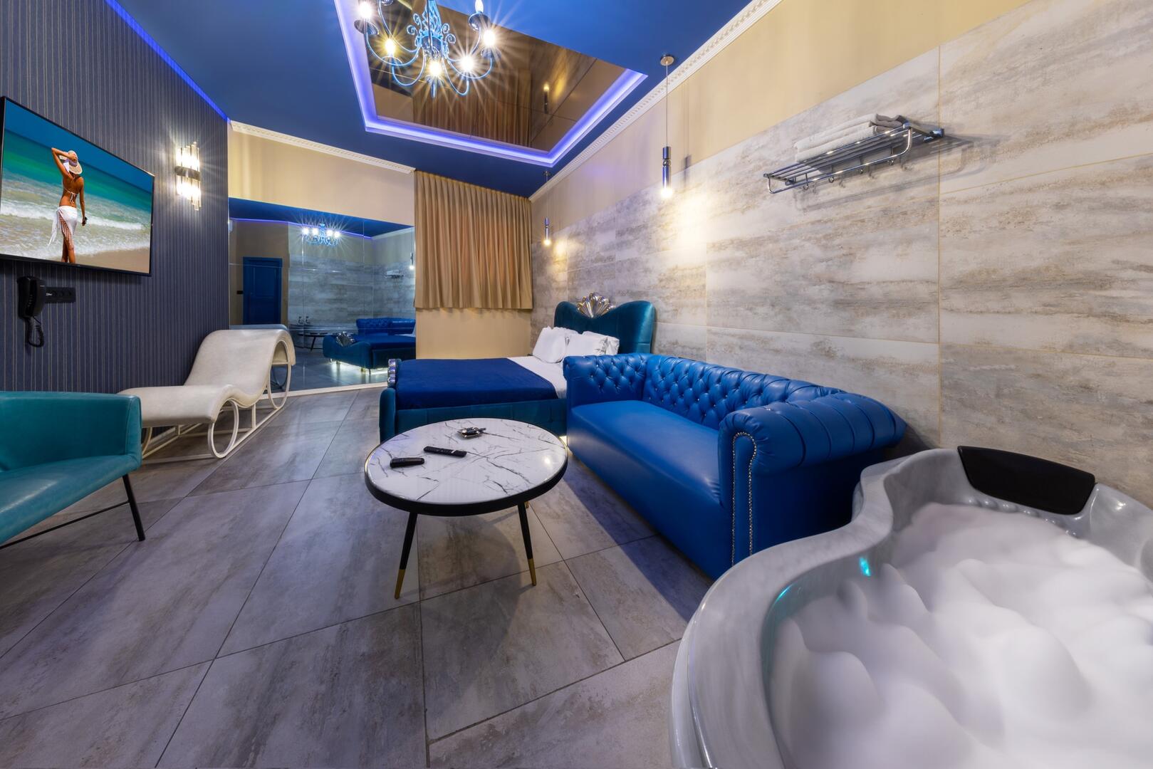 חדר 104 - השכרת סוויטות לפי שעה - רק בבלו טופז 101398