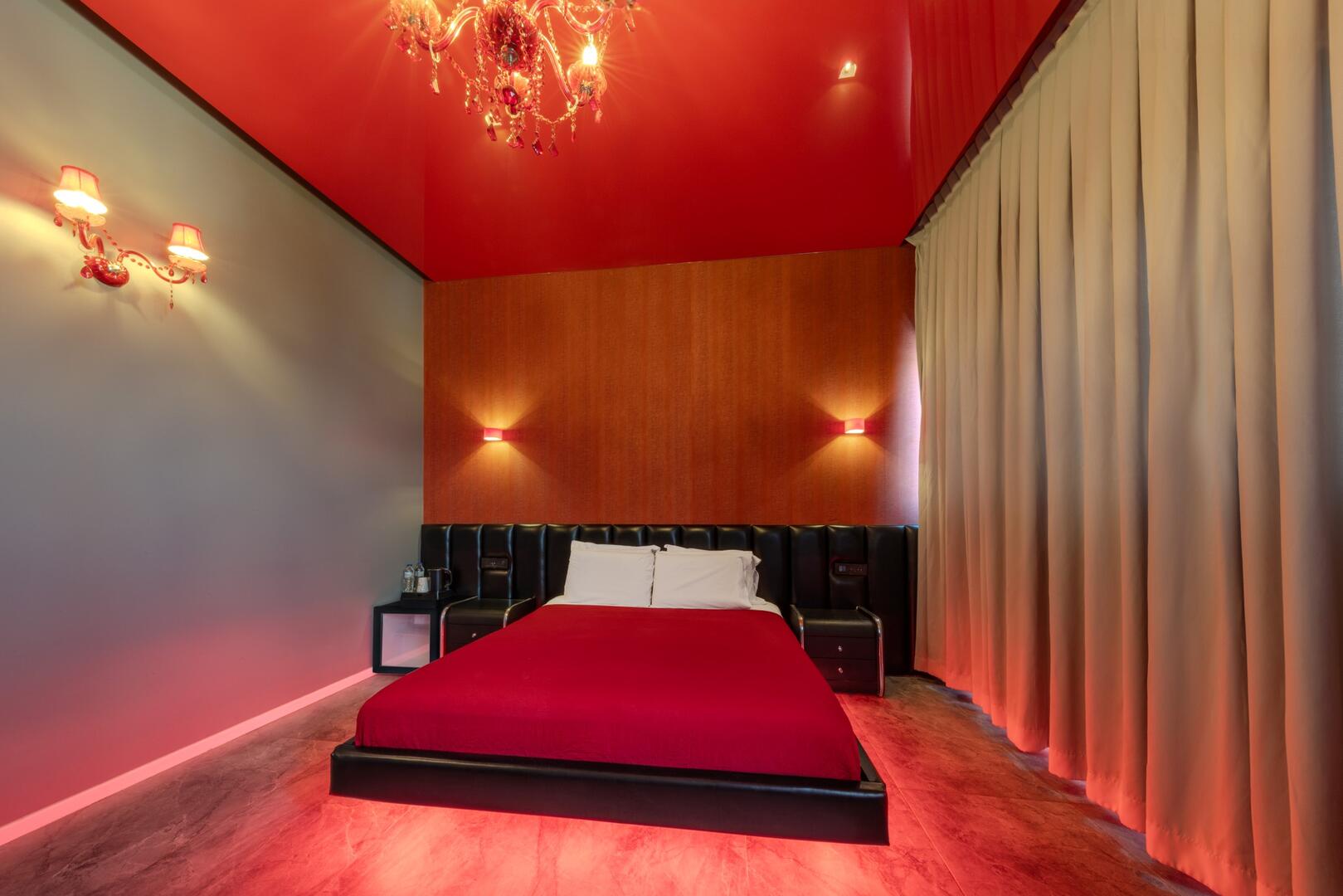 חדר 102 קורל - סוויטות גראף - סוויטות להשכרה לפי שעה וללינה בראשון לציון 100783