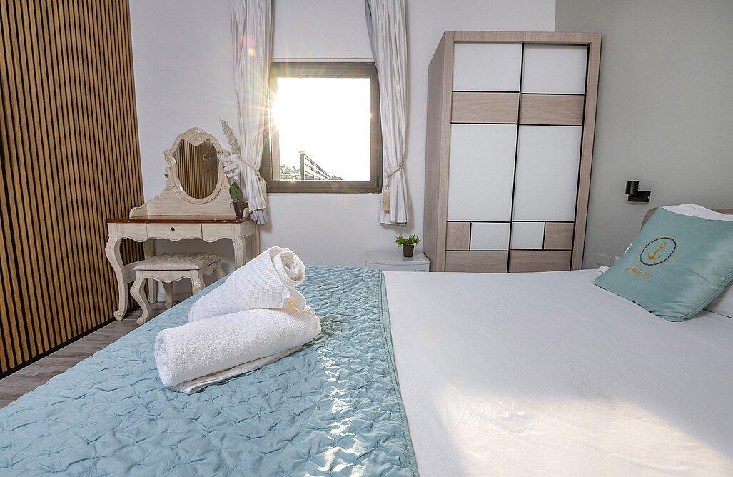 דירת אירוח זוגית עם גקוזי במרפסת - אהבה בתל אביב | חדרי אירוח ונופש בתל אביב 147717