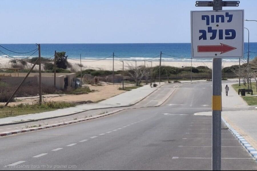 מתחם חיצוני בריכה וג'קוזי - כפר הים צימרים על הים לאירוח שעתי מפנק 155466