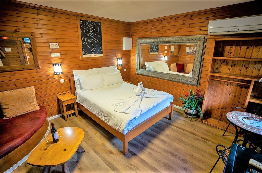 צימרים עם ג'קוזי פרטי - נווה בר - מלון בוטיק בכפר 89112