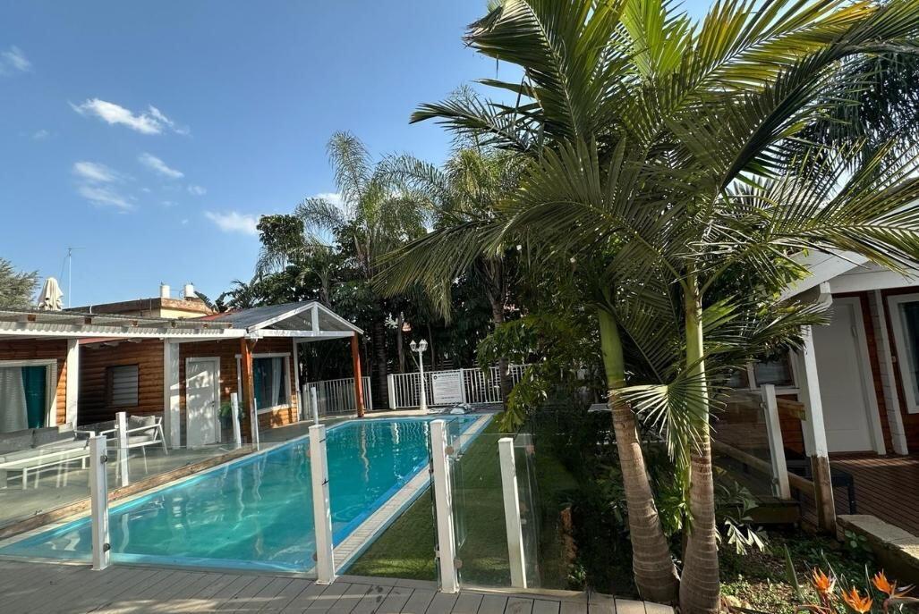 גלריה חיצונית - טרופי צימר ספא - 5 בקתות עץ בשזור 113521