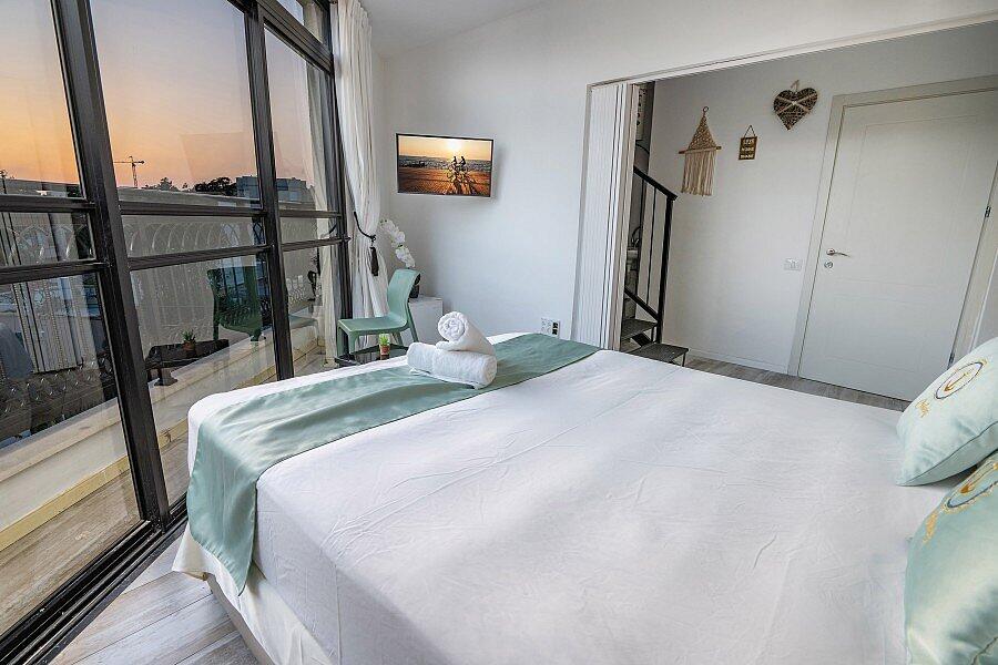 דירת אירוח זוגית - אהבה בתל אביב | חדרי אירוח ונופש בתל אביב 147740