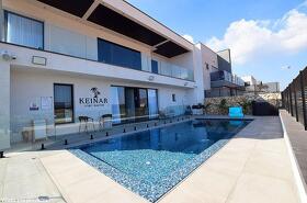 , כינר סוויטות יוקרה - בריכת שחייה גדולה